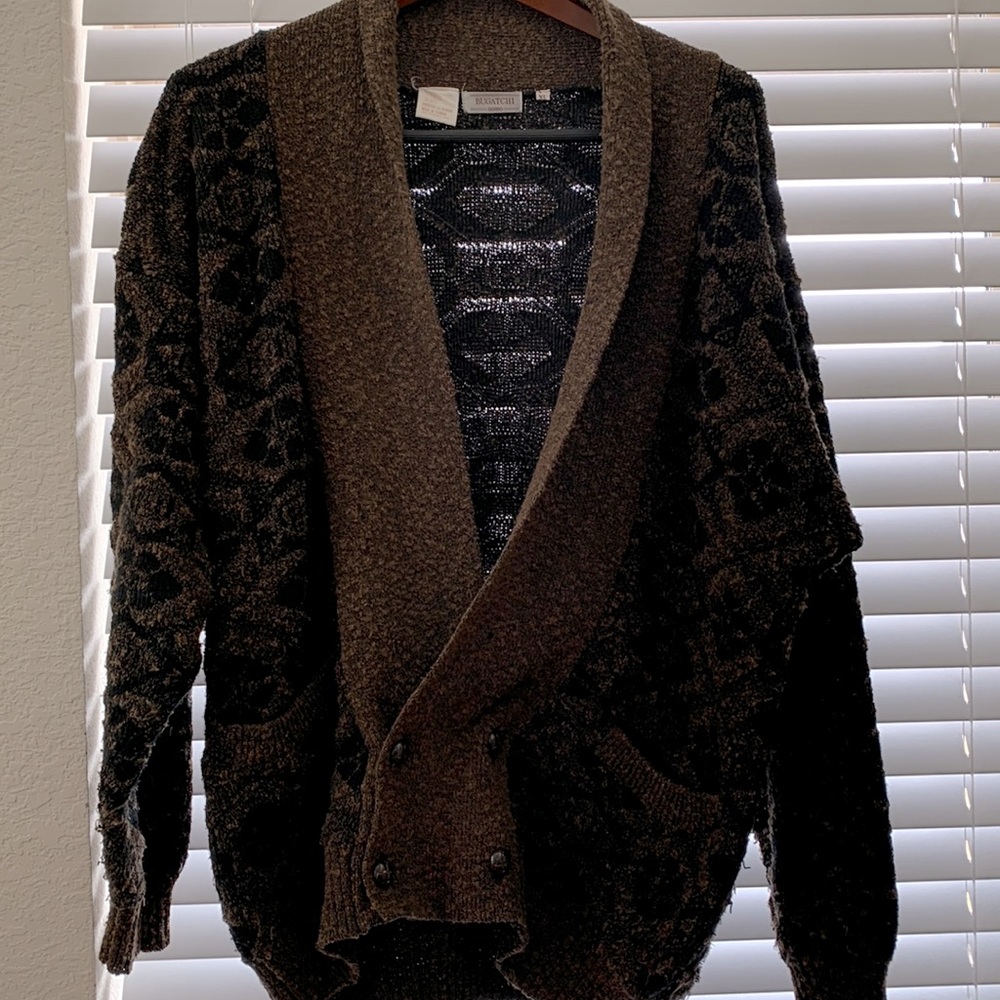 Men’s extra large double breasted sweater brown with black accent